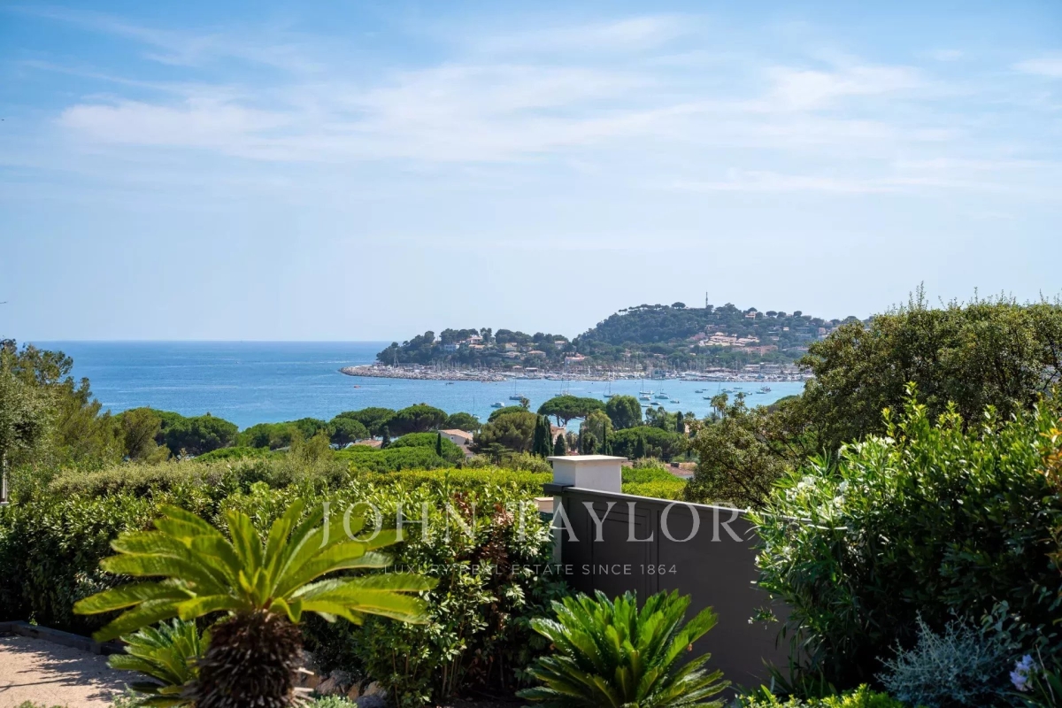 Luxury House for sale in Cavalaire-sur-Mer, 6 340 000 €, Photo 3