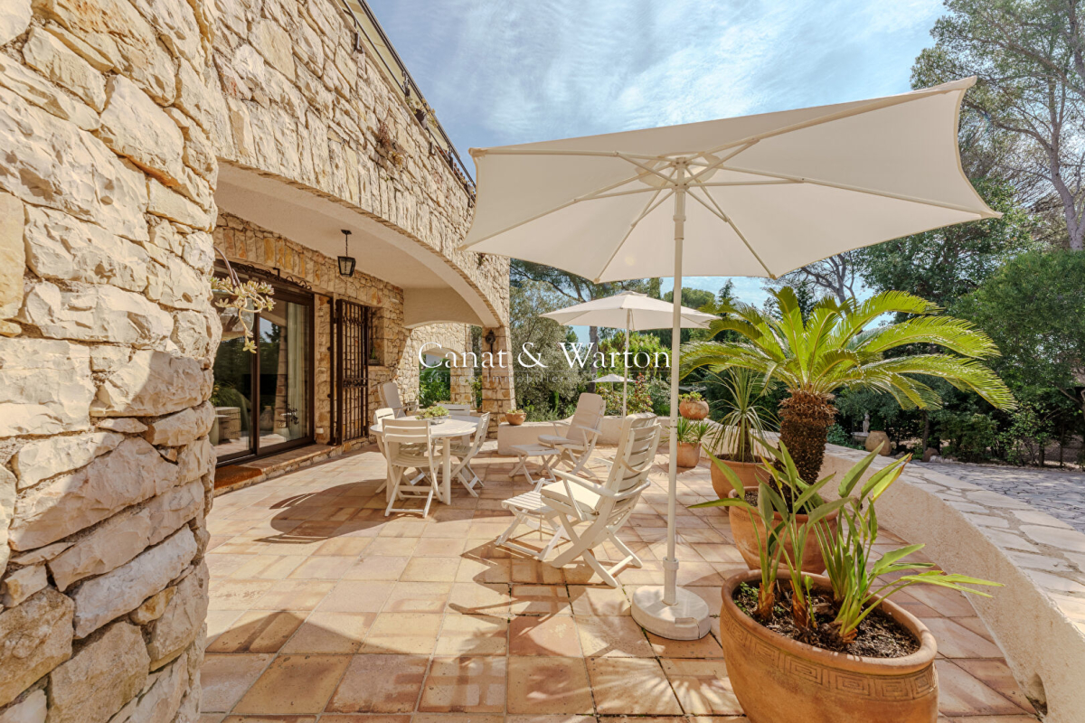 Maison de luxe à vendre à Saint-Raphaël, 1 690 000 €, Photo 2