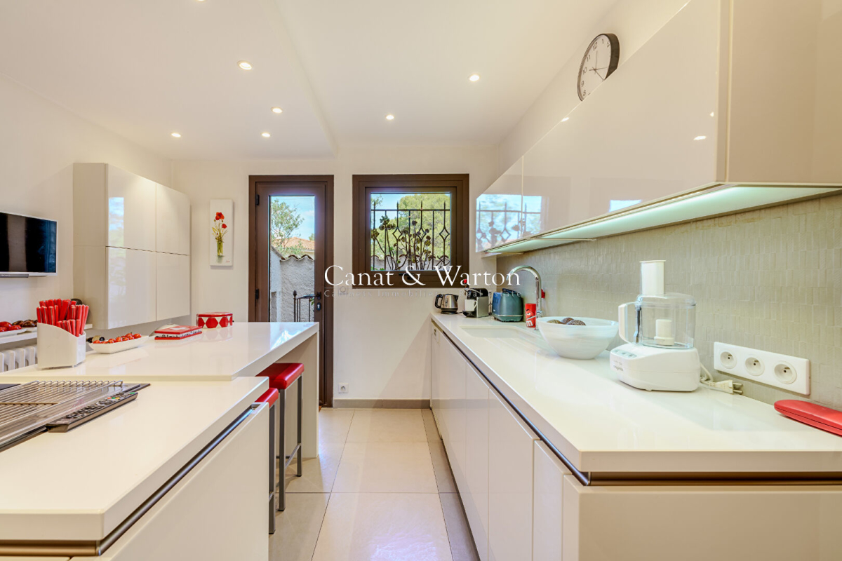 Maison de luxe à vendre à Saint-Raphaël, 1 690 000 €, Photo 7