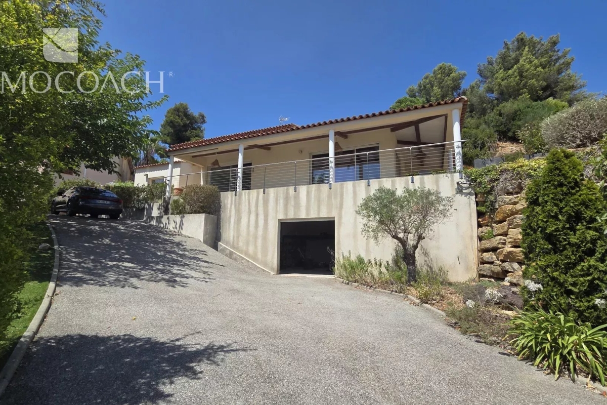 Maison de luxe à vendre à Hyères, 997 500 €, Photo 1