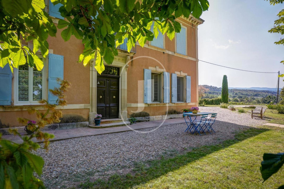 Luxury House for sale in Apt, 3 480 000 €, Photo 2