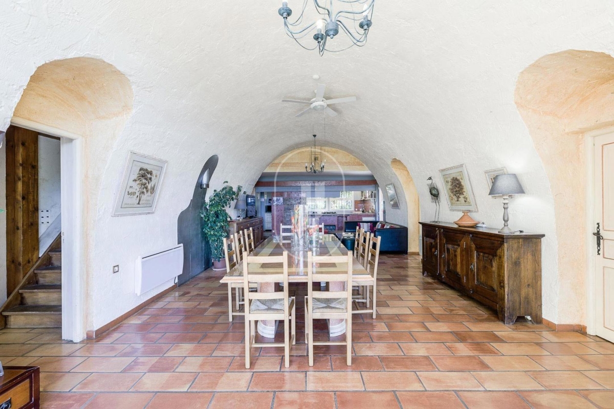 Maison de luxe à vendre à Gargas, 1 170 000 €, Photo 4