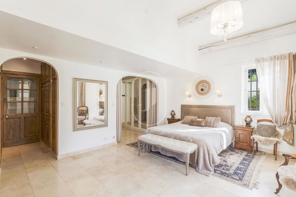Maison de luxe à vendre à Saint-Rémy-de-Provence, 2 335 000 €, Photo 6