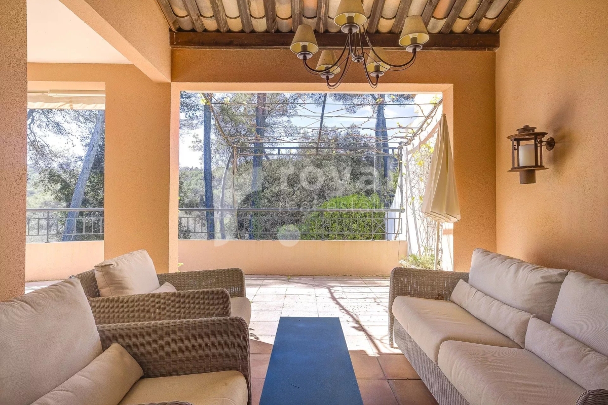 Luxury House for sale in Mougins, 749 000 €, Photo 2