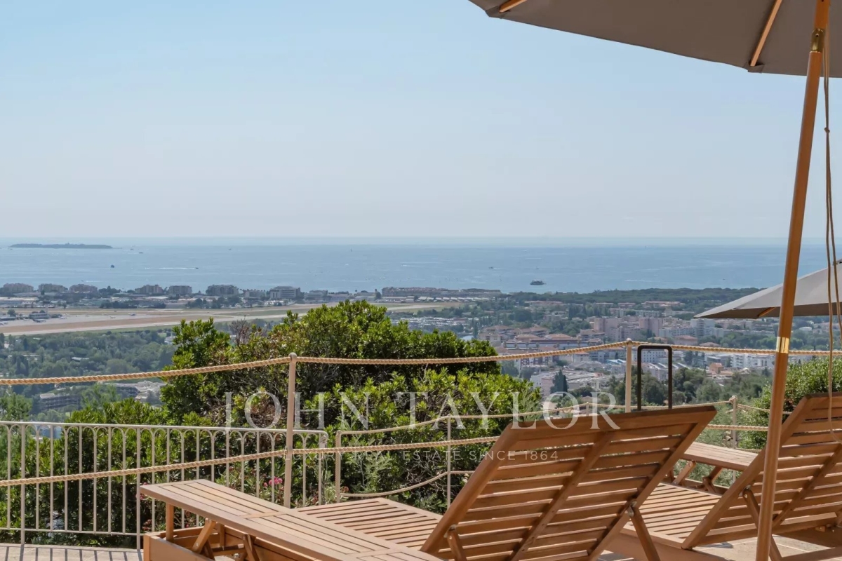 Maison de luxe à vendre à Mandelieu-la-Napoule, 1 990 000 €, Photo 1