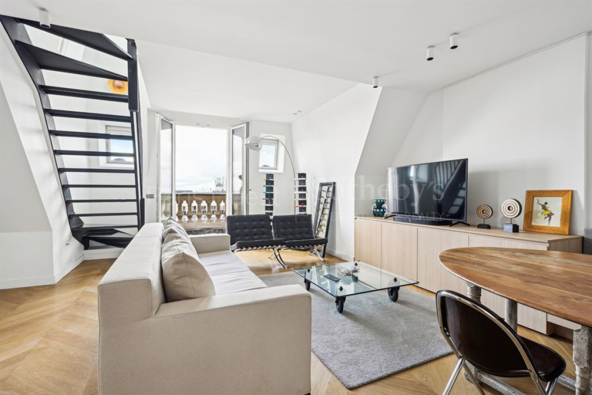 Luxury Apartment for sale in Paris 16Ème, 1 075 000 €, Photo 1