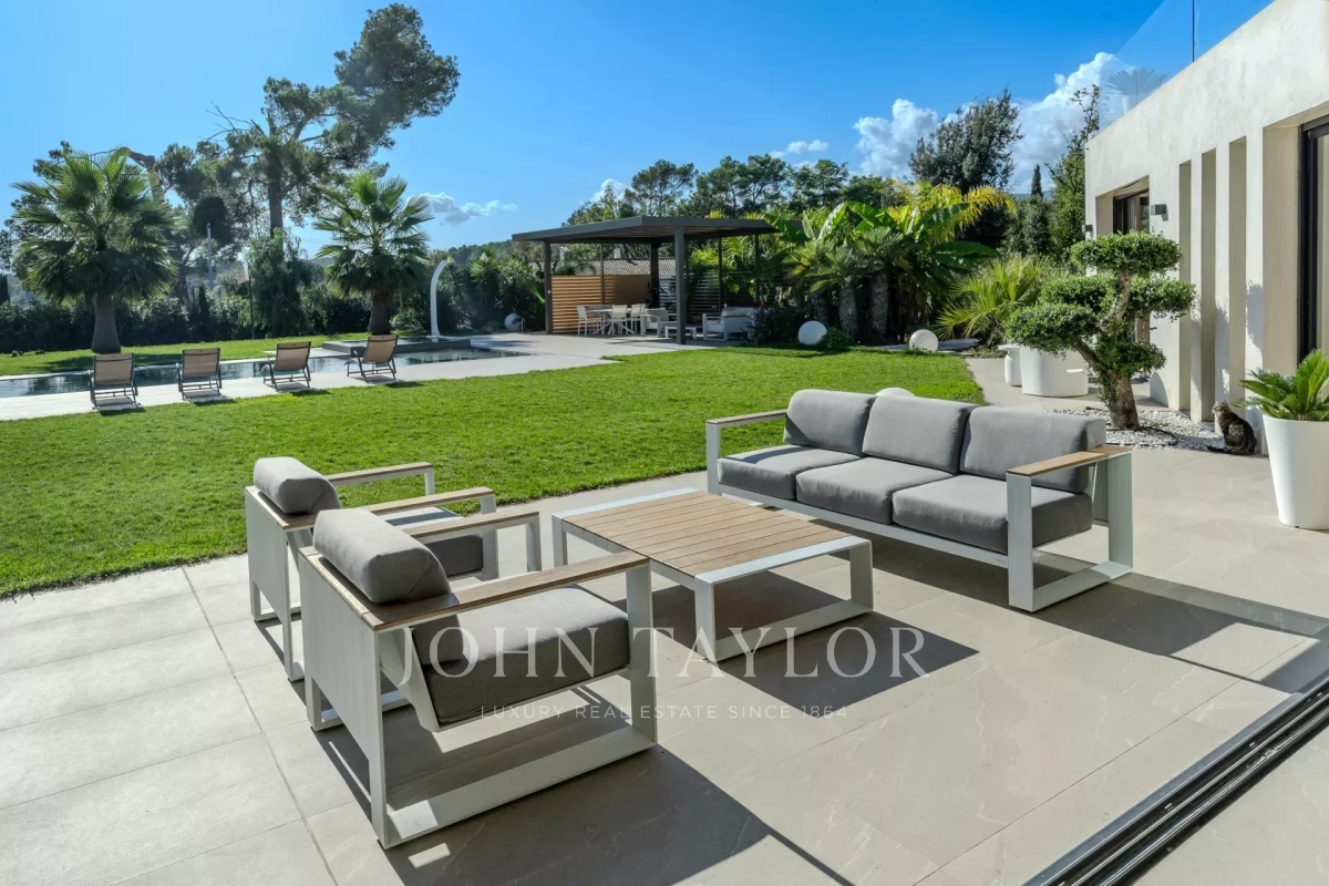 Maison de luxe à louer à Valbonne, 12 000 €, Photo 6