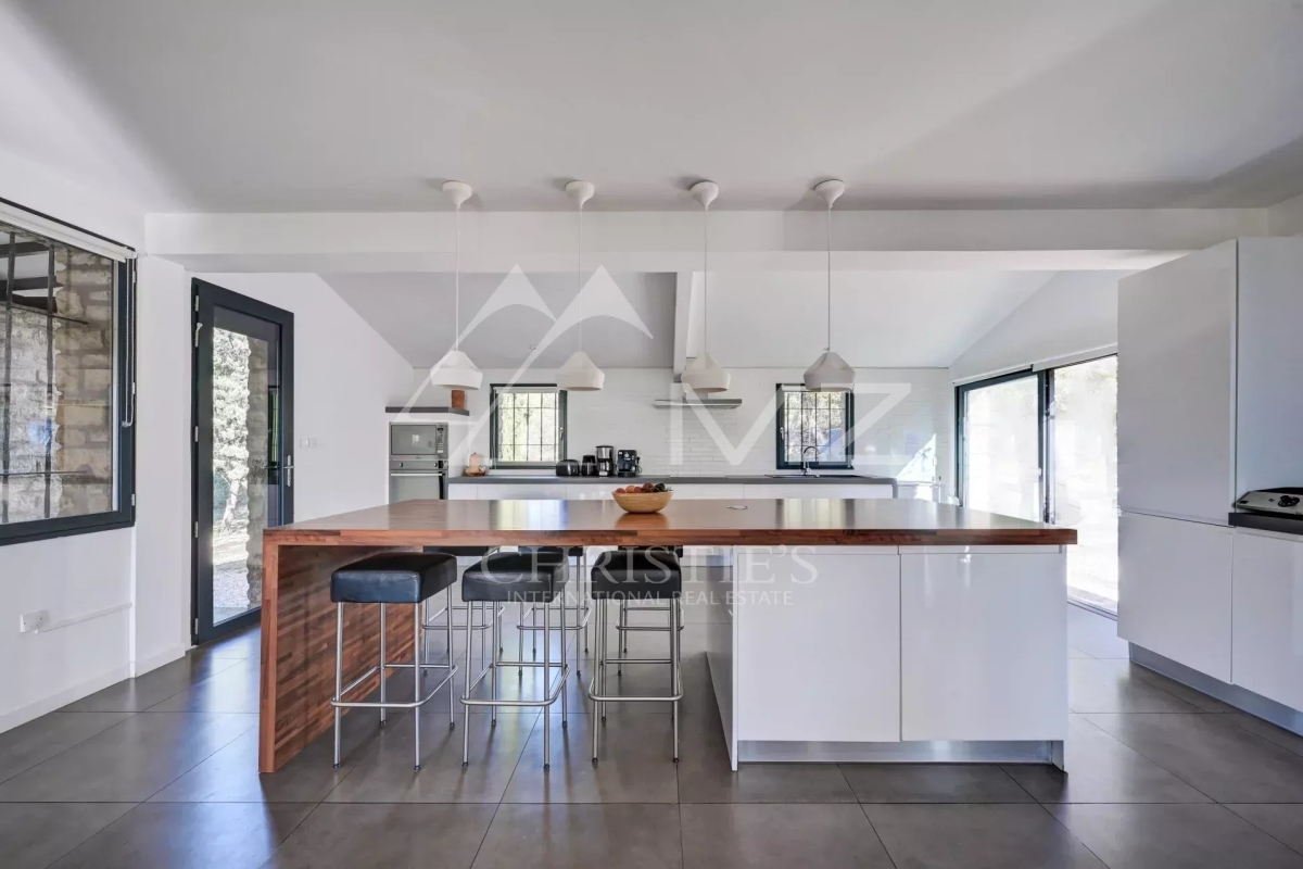 Luxury House for sale in Gordes, 1 380 000 €, Photo 6