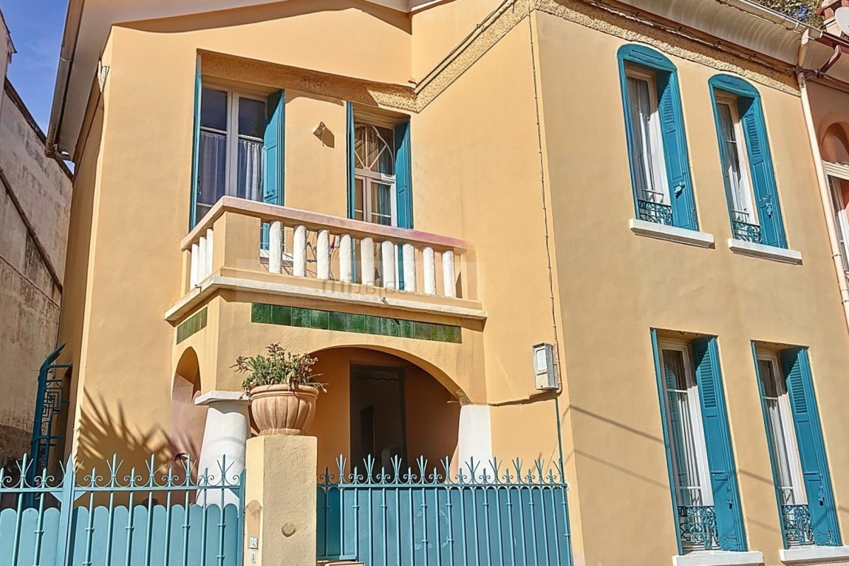 Maison de luxe à vendre à La Seyne-sur-Mer, 346 000 €, Photo 1