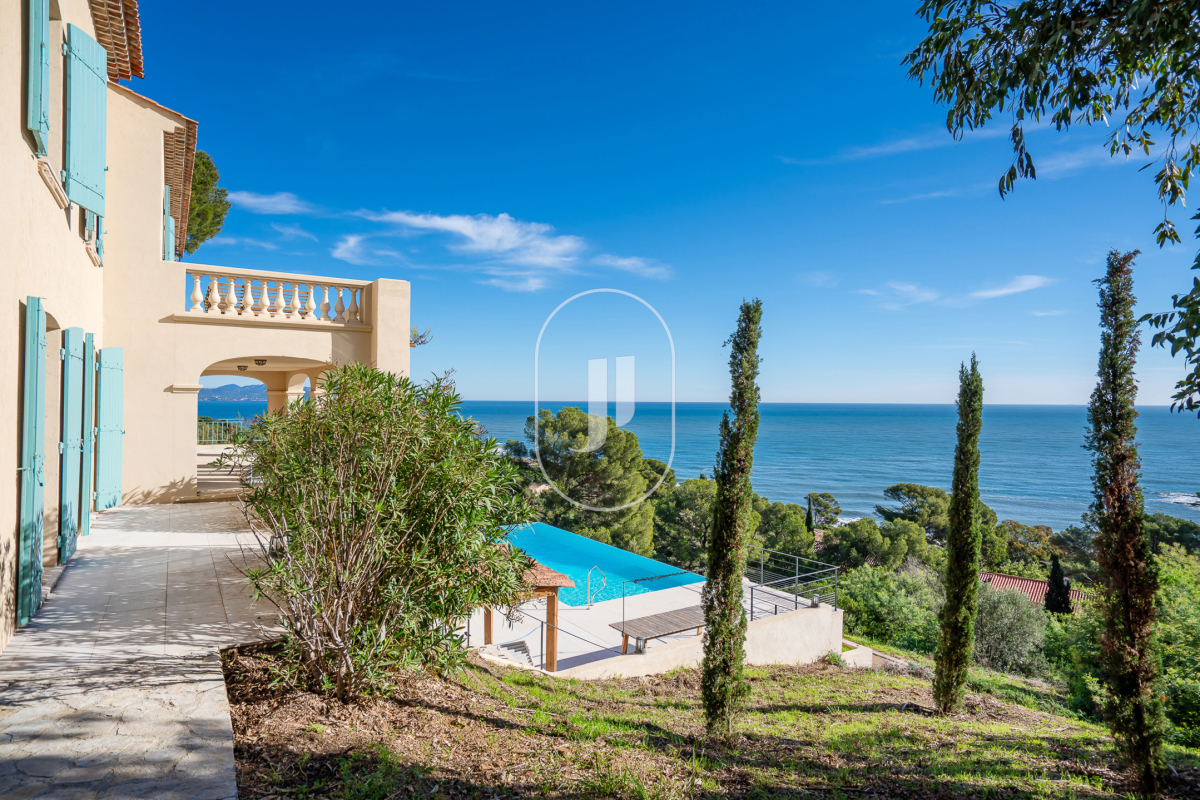 Maison de luxe à vendre à Roquebrune-sur-Argens, 2 495 000 €, Photo 2