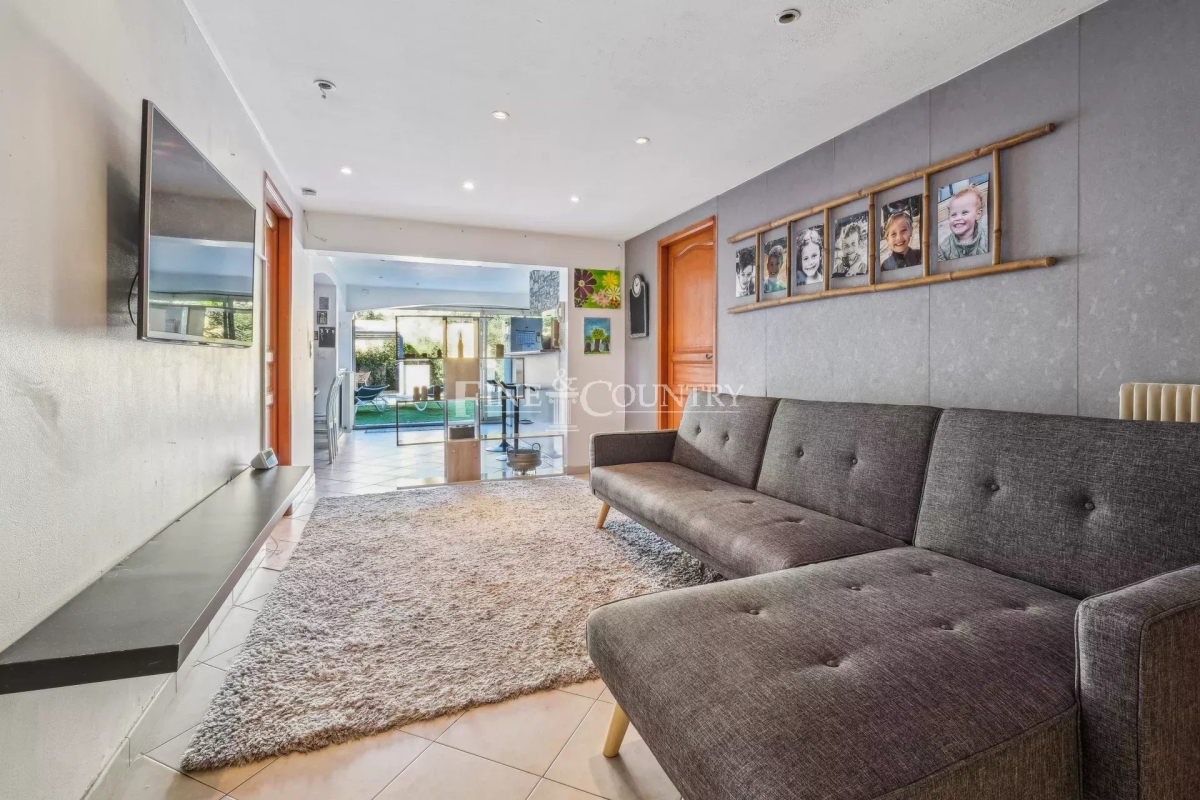 Maison de luxe à vendre à Antibes, 979 000 €, Photo 4
