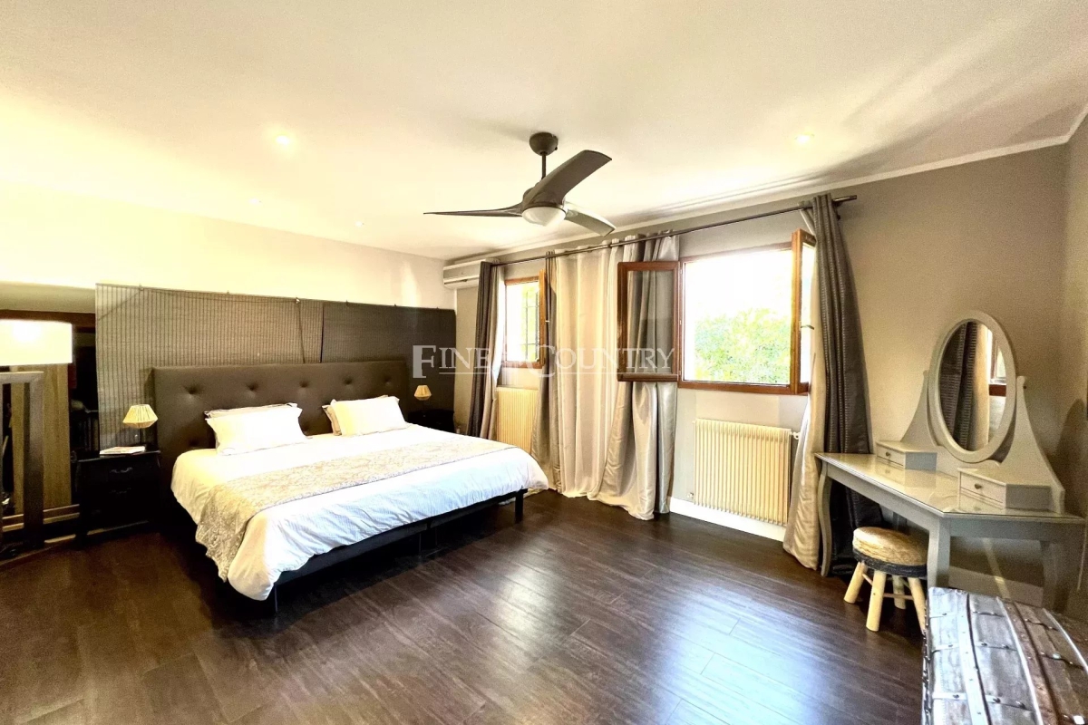 Maison de luxe à vendre à Antibes, 979 000 €, Photo 7