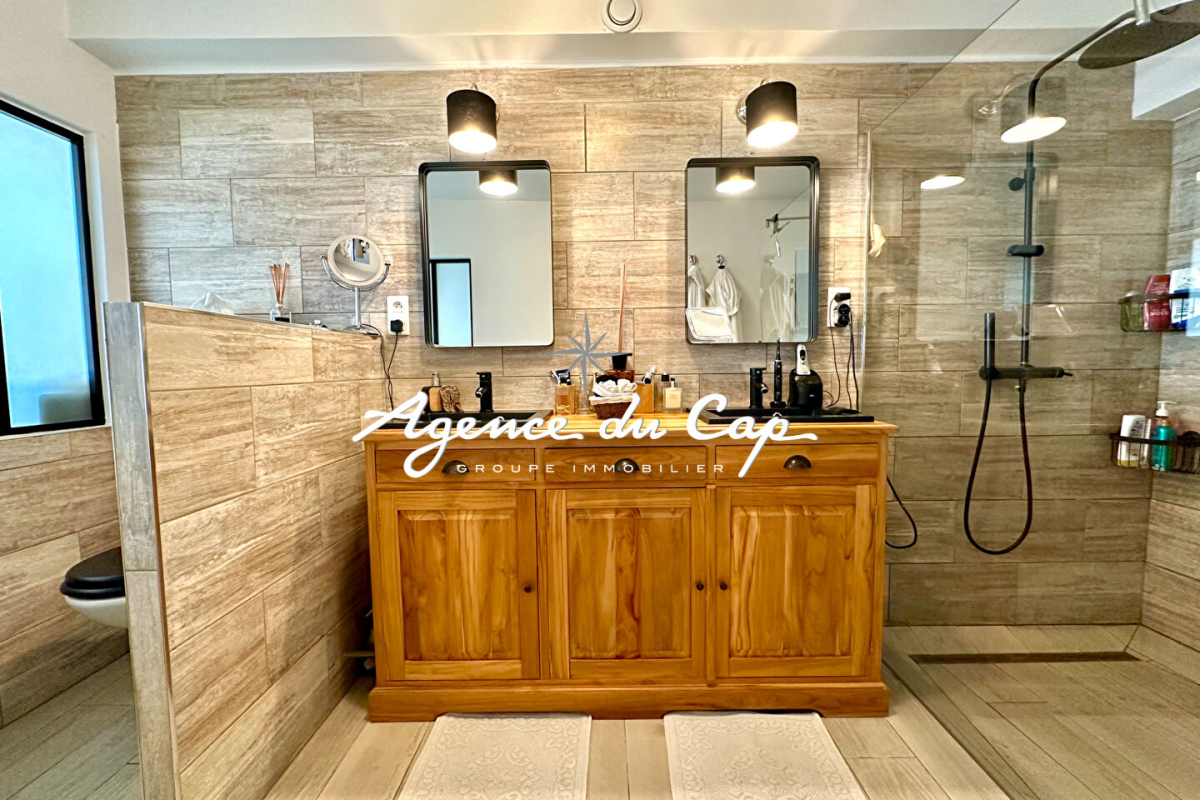 Luxury Apartment for sale in Les Issambres, 795 000 €, Photo 7