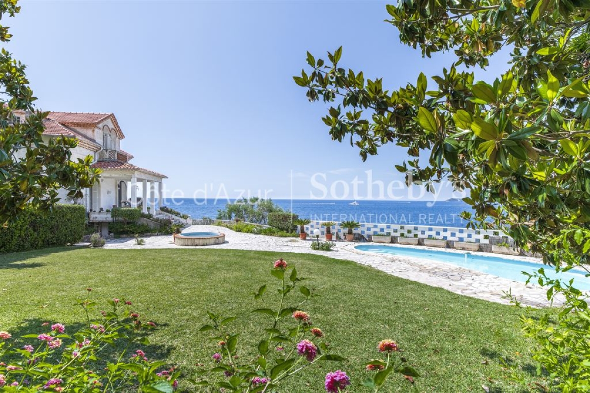 Maison de luxe à vendre à Cap-d'Ail, 12 700 000 €, Photo 1