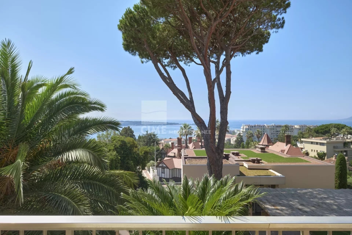 Luxury Apartment for sale in Cannes, 2 480 000 €, Photo 1