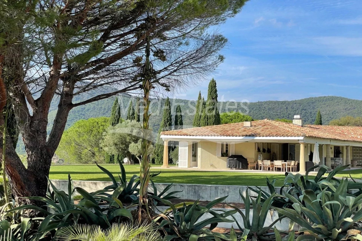 Luxury House for sale in Le Lavandou, 7 900 000 €, Photo 1