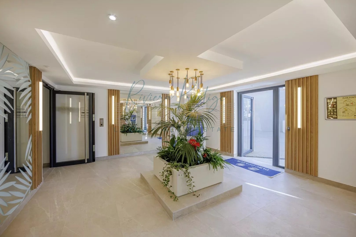 Appartement de luxe à vendre à Antibes, 910 000 €, Photo 3