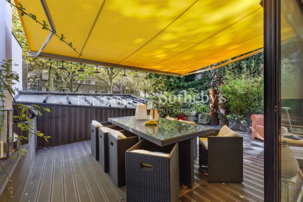 Maison de luxe à vendre à Paris 18ème, 1 900 000 €, Photo 1