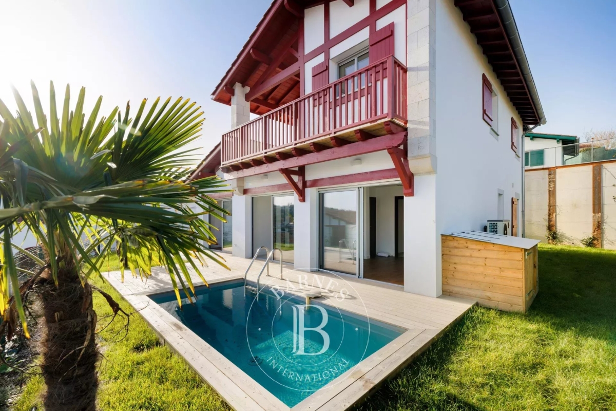Luxury House for sale in Urrugne, 1 150 000 €, Photo 1