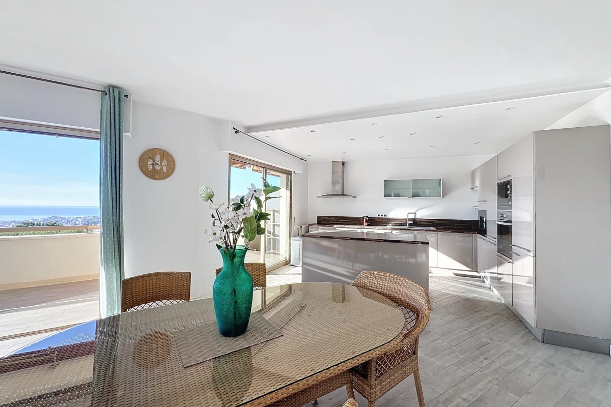 Luxury Apartment for sale in Le Cannet, 775 000 €, Photo 5