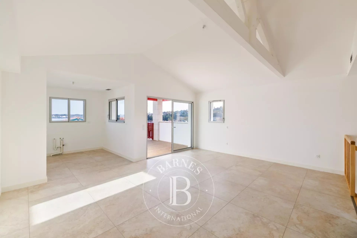 Luxury House for sale in Urrugne, 1 150 000 €, Photo 5