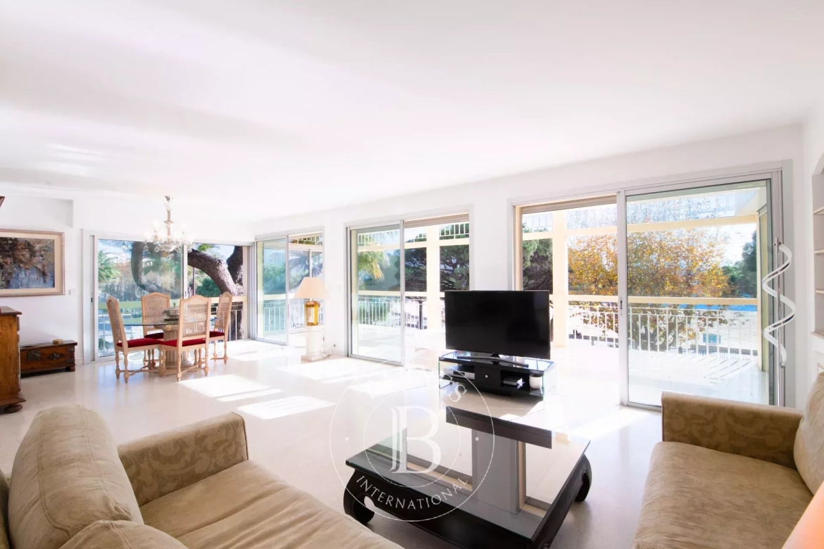 Appartement de luxe à vendre à Sainte-Maxime, 1 050 000 €, Photo 1