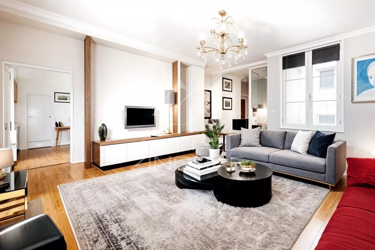 Luxury Apartment for sale in Paris 7ème, 1 060 000 €, Photo 2