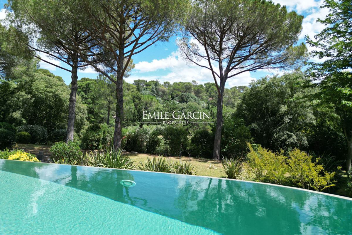 Maison de luxe à vendre à Nîmes, 1 550 000 €, Photo 2