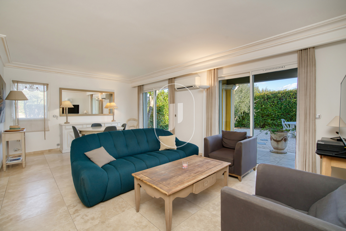 Maison de luxe à vendre à Sainte-Maxime, 830 000 €, Photo 2