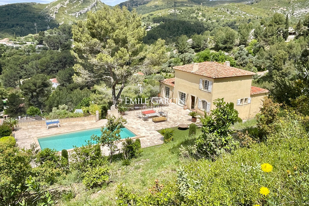 Maison de luxe à vendre à Marseille 11Ème, 1 480 000 €, Photo 1