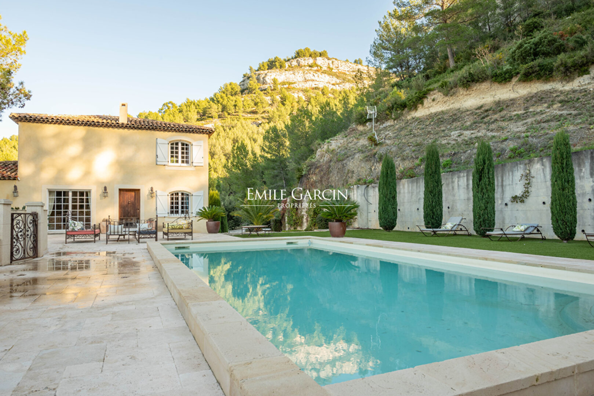 Maison de luxe à vendre à Marseille 11Ème, 1 480 000 €, Photo 2