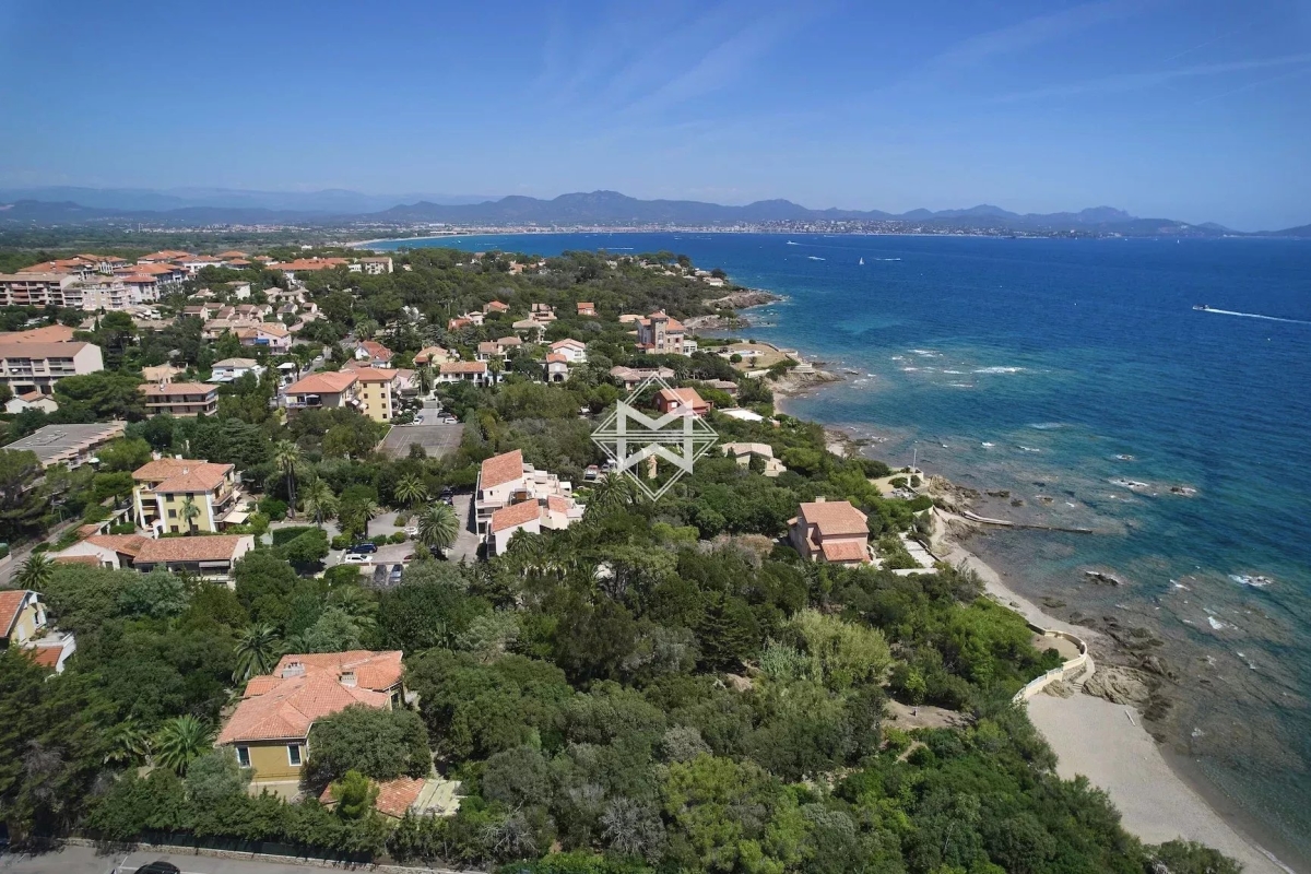 Maison de luxe à vendre à Saint-Aygulf, 3 120 000 €, Photo 2