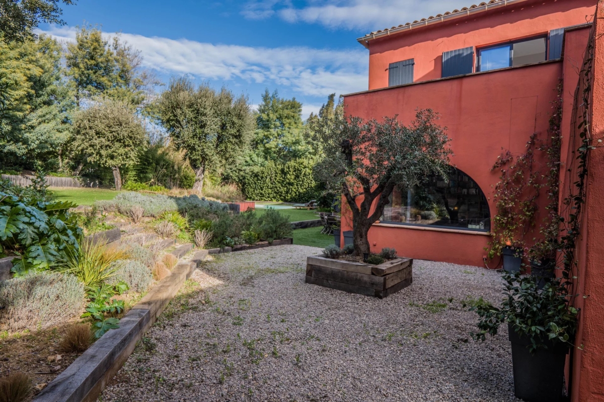 Maison de luxe à vendre à Grimaud, 1 575 000 €, Photo 1