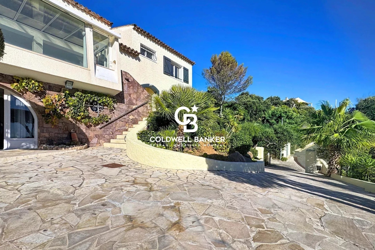 Luxury House for sale in Saint-Aygulf, 1 370 000 €, Photo 3