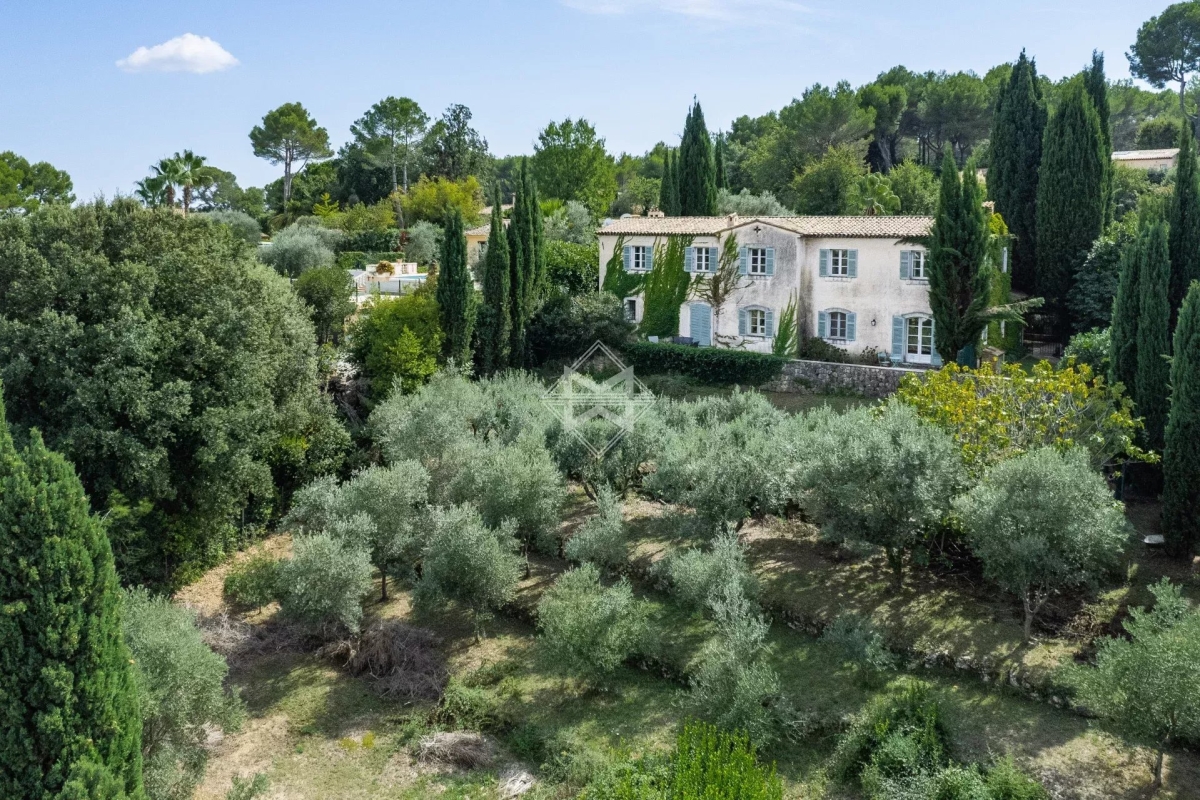 Luxury House for sale in Valbonne, 2 850 000 €, Photo 1