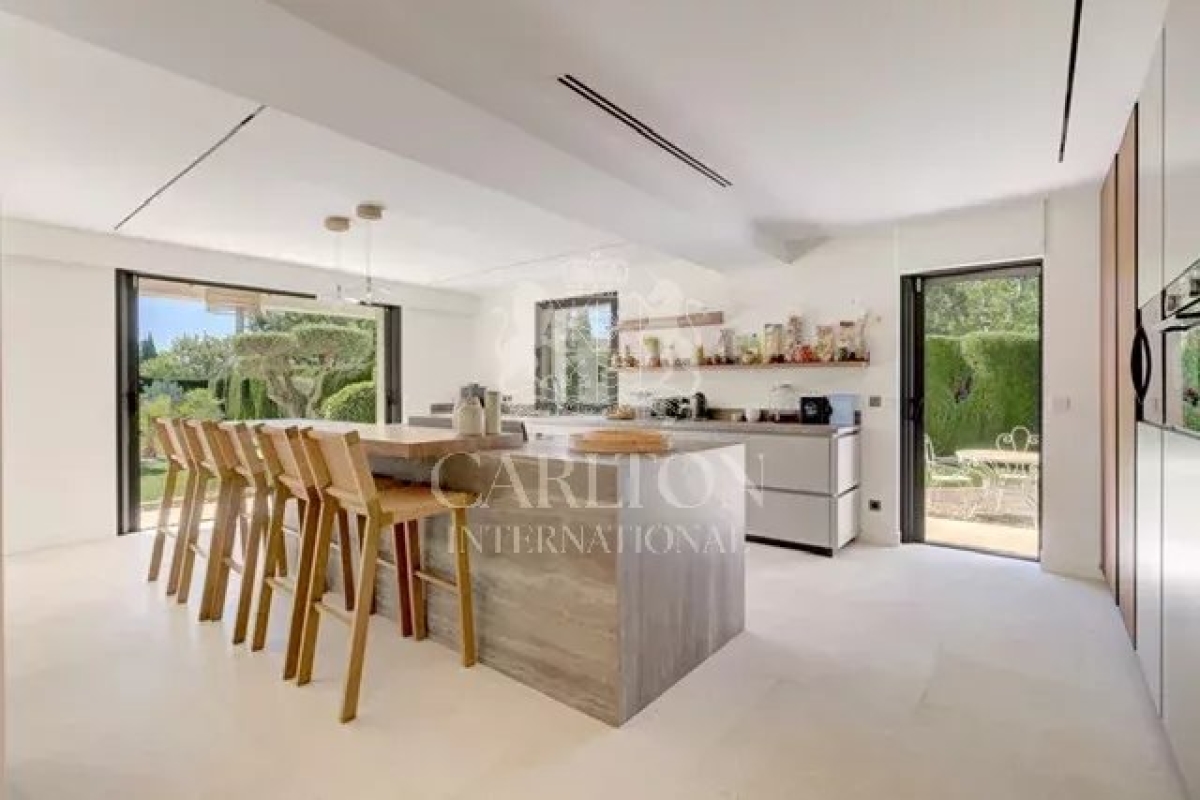 Maison de luxe à louer à Mougins, 25 000 €, Photo 4