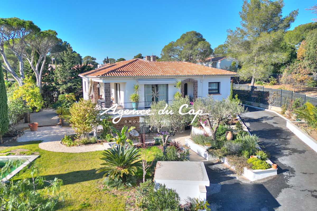 Luxury House for sale in Saint-Raphaël, 1 095 000 €, Photo 1