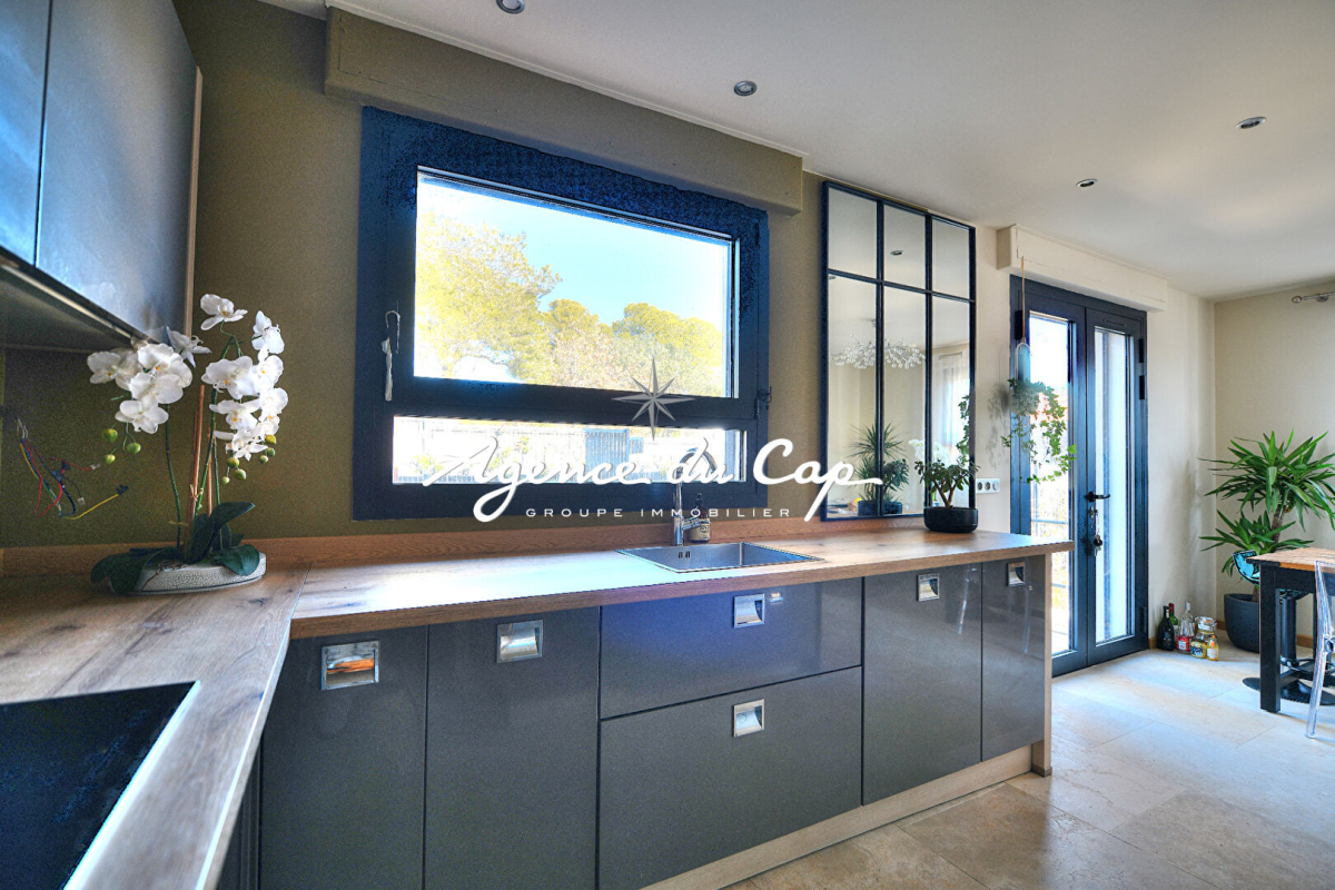 Luxury House for sale in Saint-Raphaël, 1 095 000 €, Photo 6