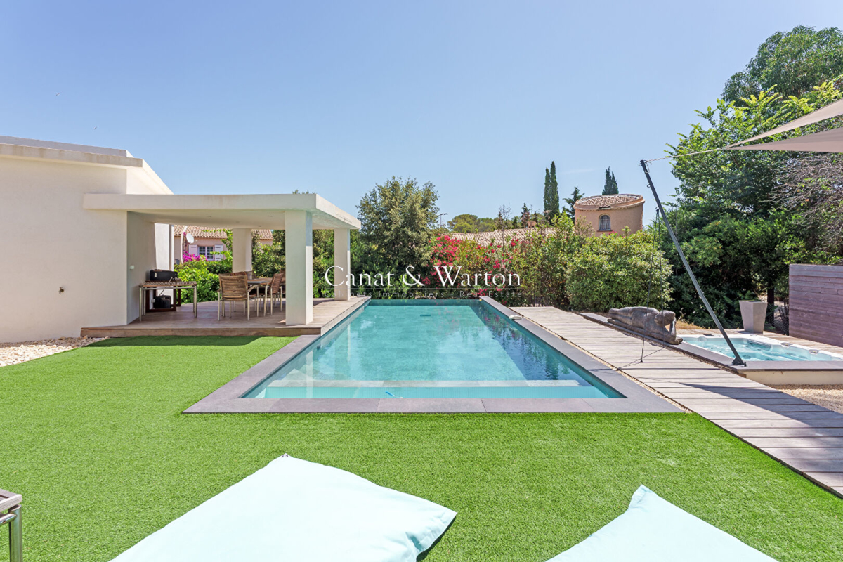Maison de luxe à vendre à Saint-Raphaël, 1 300 000 €, Photo 3