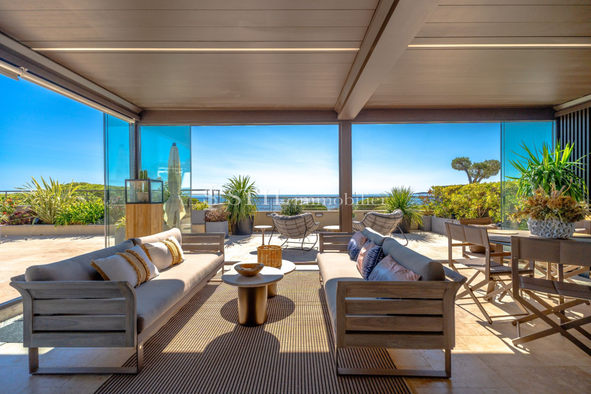 Luxury Apartment for sale in Les Issambres, 2 499 000 €, Photo 1