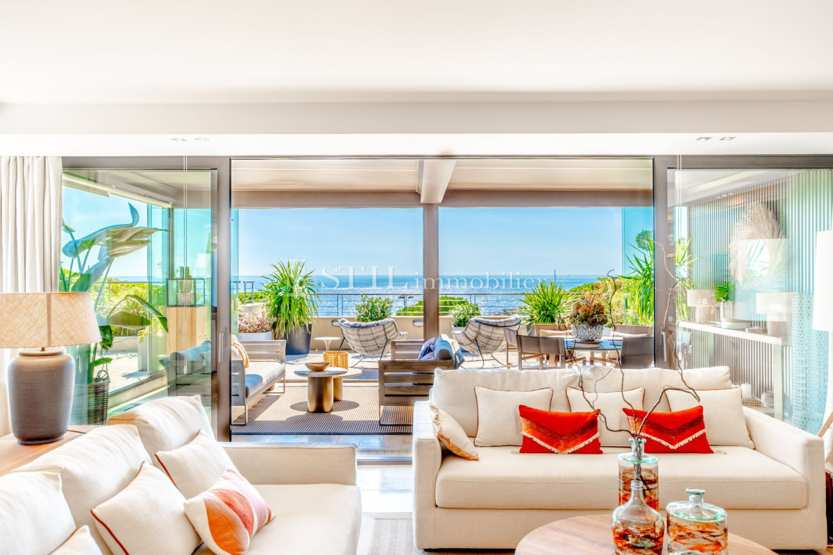 Luxury Apartment for sale in Les Issambres, 2 499 000 €, Photo 2
