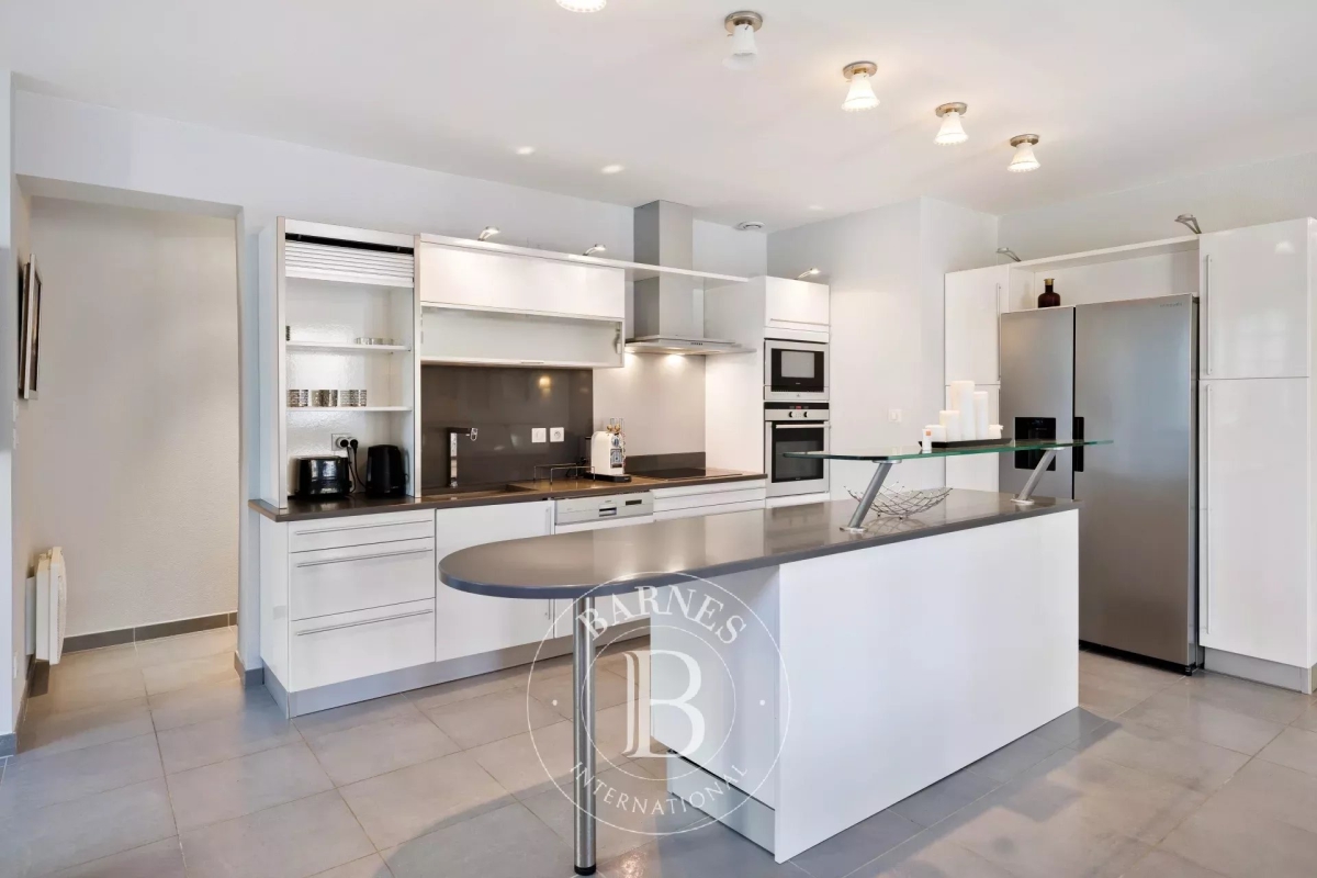 Luxury Apartment for sale in Biarritz, 895 000 €, Photo 3