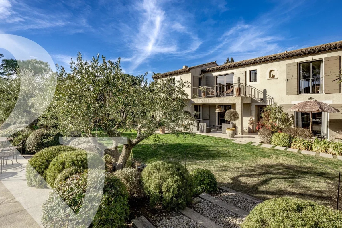 Maison de luxe à vendre à Eygalières, 3 495 000 €, Photo 2