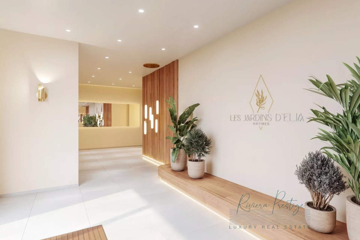 Luxury Apartment for sale in Antibes, 357 000 €, Photo 2