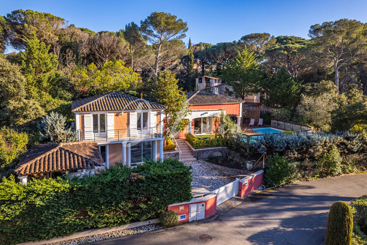 Luxury House for sale in Saint-Raphaël, 995 000 €, Photo 1