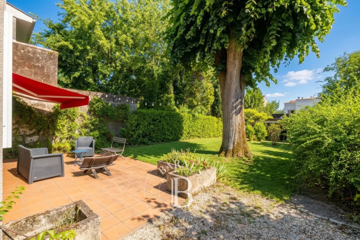 Maison de luxe à vendre à Bordeaux, 898 000 €, Photo 2