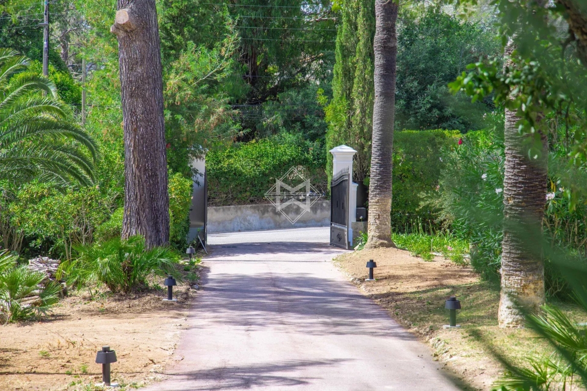 Luxury House for sale in Saint-Raphaël, 5 700 000 €, Photo 2