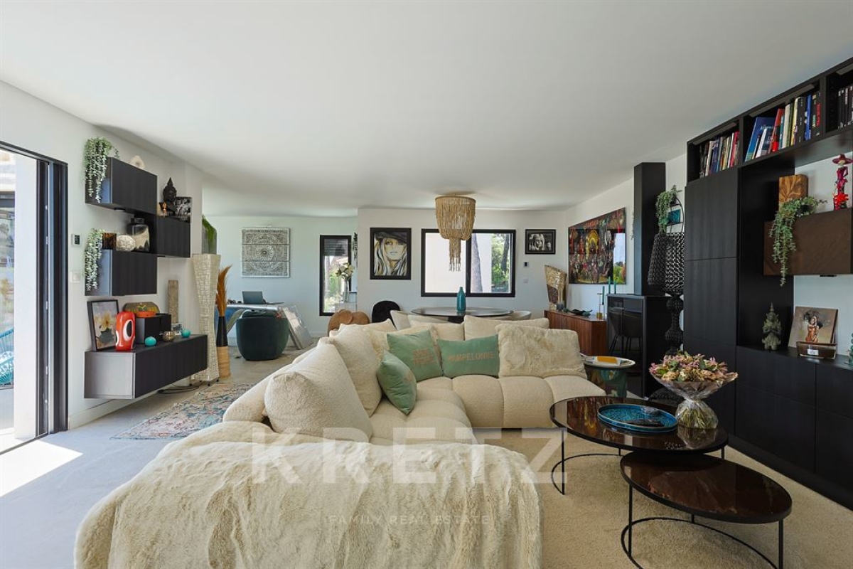 Maison de luxe à vendre à Bandol, 1 590 000 €, Photo 1