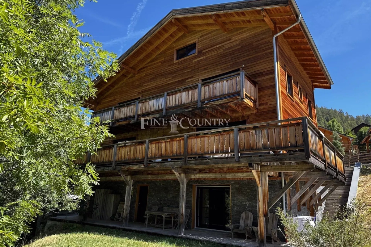 Maison de luxe à vendre à Allos, 1 600 000 €, Photo 1