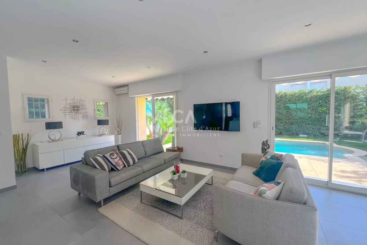 Maison de luxe à vendre à Antibes, 1 590 000 €, Photo 5